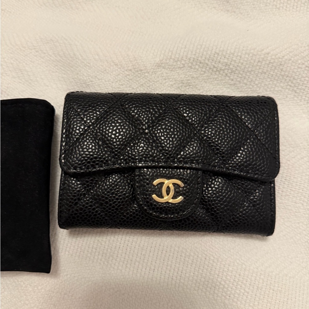 Classic Black Quilted Leather Card Wallet